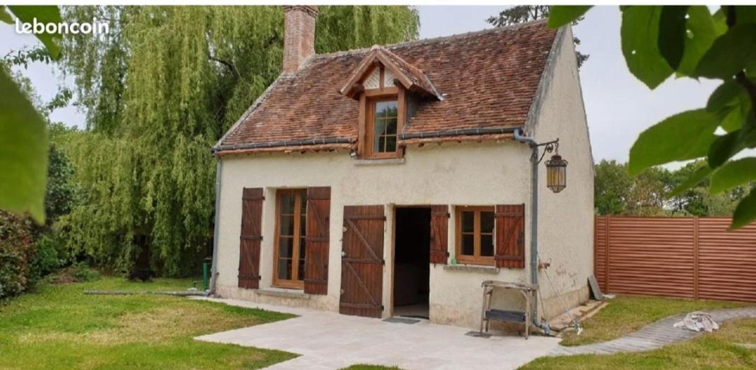 La Petite Maison Dans La Foret Gy-en-Sologne Luaran gambar