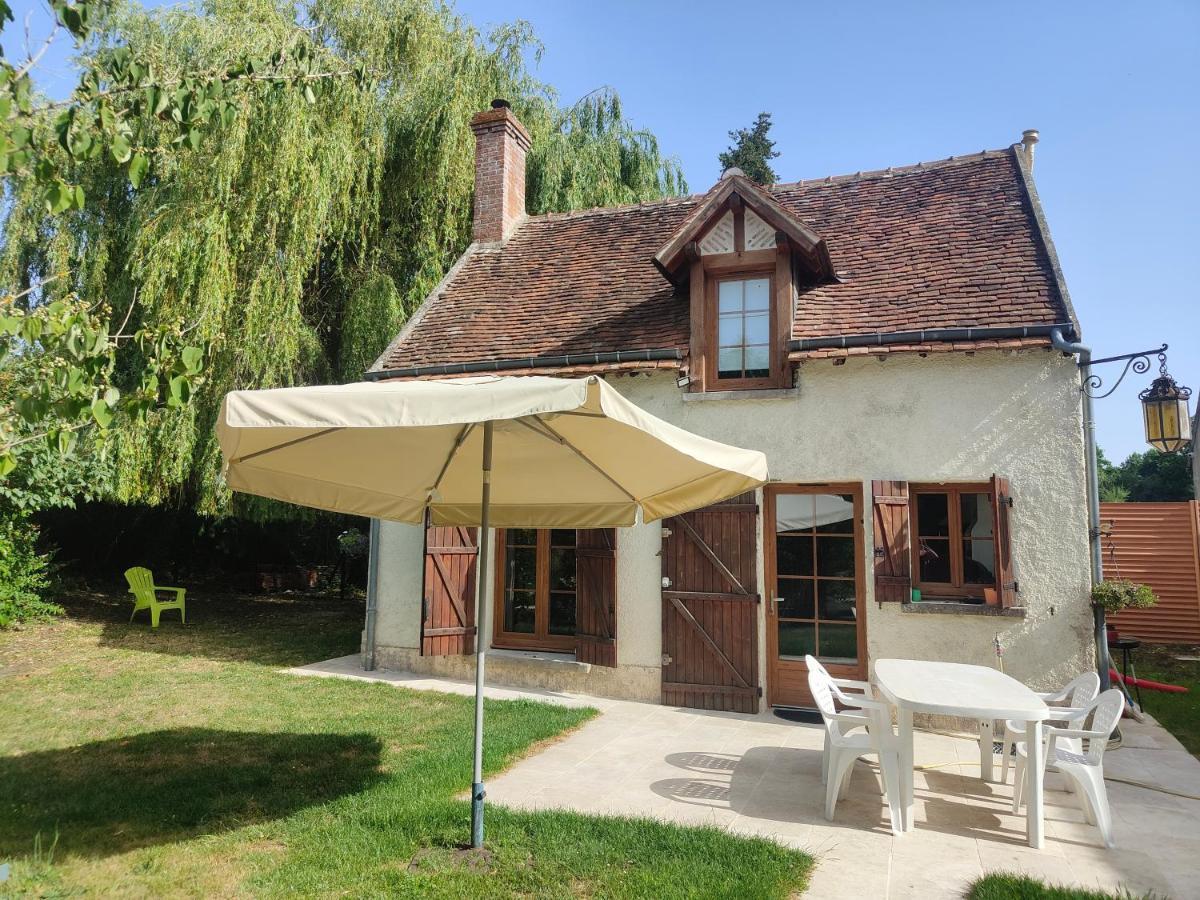 La Petite Maison Dans La Foret Gy-en-Sologne Luaran gambar